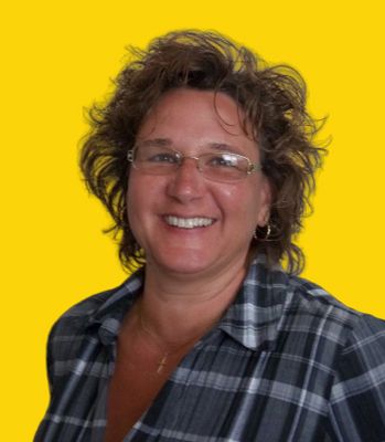 Portrait of Diane Otta, Broker/Agent.